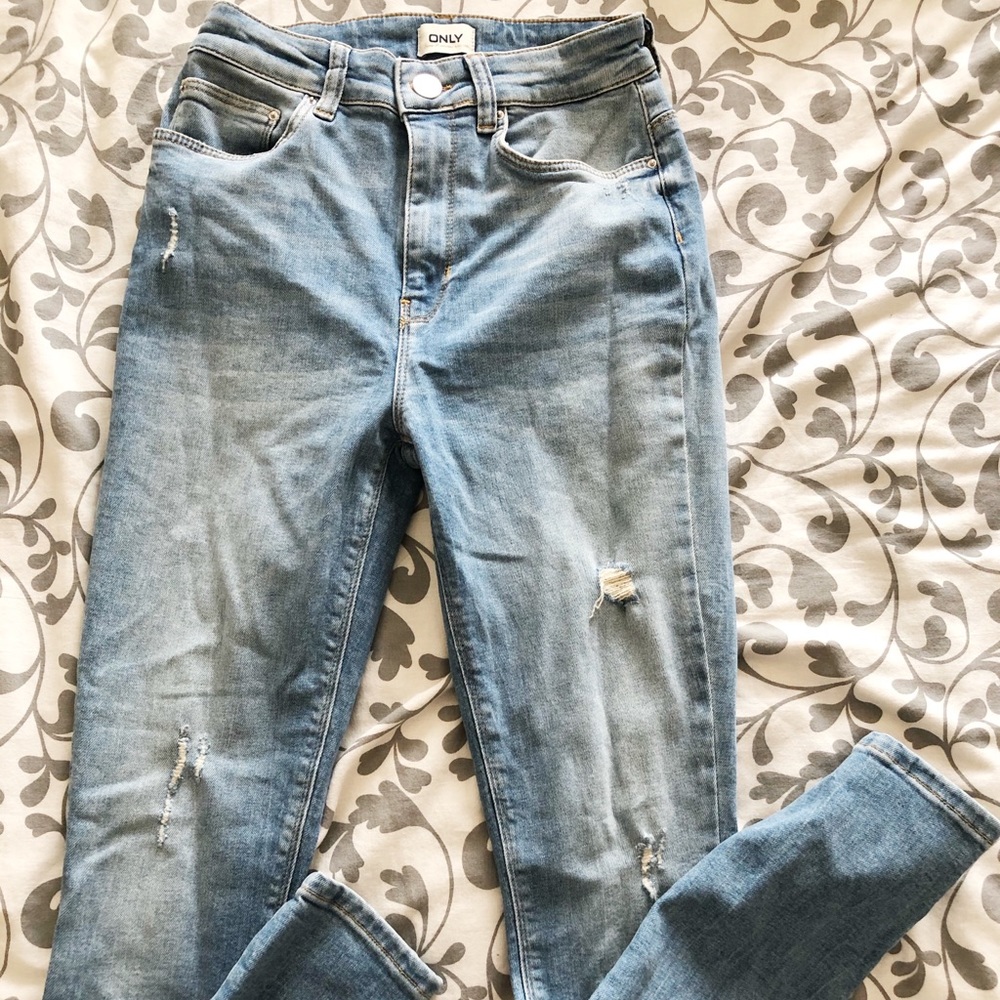 2 x $45 Vero Moda Jeans size 28/32 - brand new